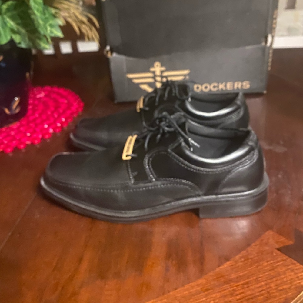 Dockers shoes